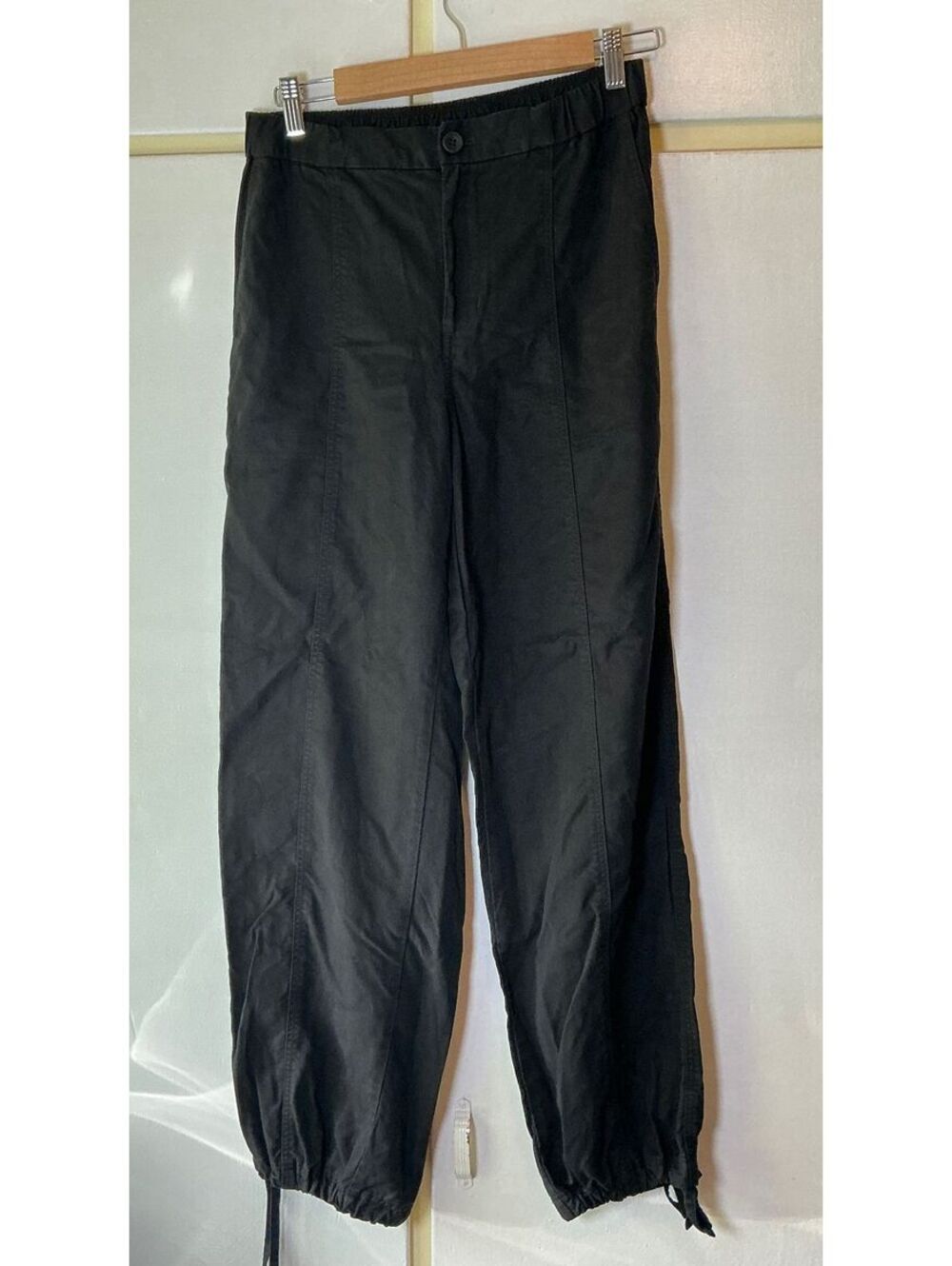 Vuori Women's Size Small Coastline Pants Black Joggers Athleisure Travel